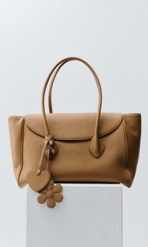 PRIMROSE IN CARAMEL
