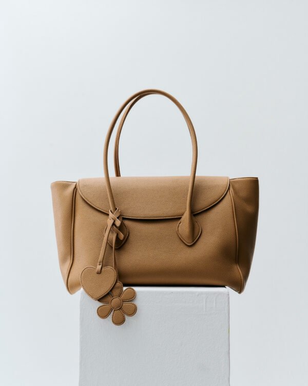 PRIMROSE IN CARAMEL